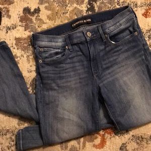 Express women’s mid rise legging light wash